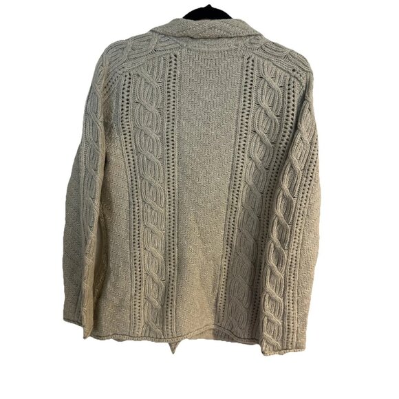 Royal Robbins Women’s Sz Medium Collared Cardigan Cream Covered Buttons - Picture 5 of 10